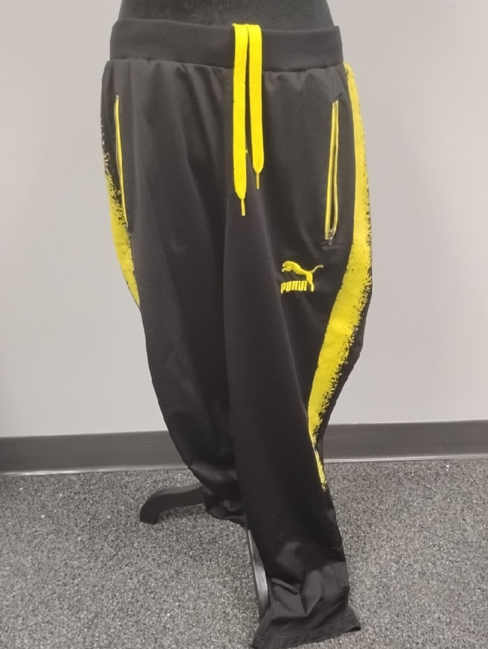 Puma Men's Black and Yellow Athletic Track Pants, Sz S